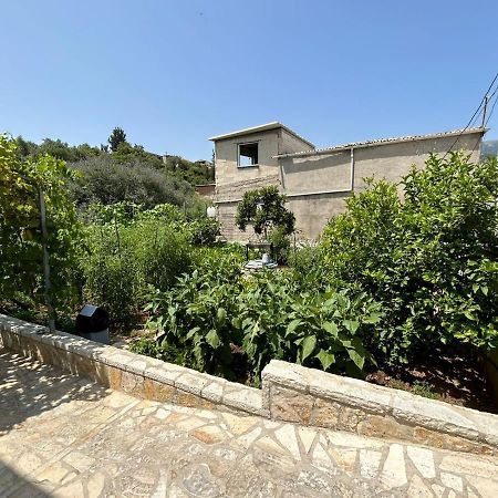Garden Holiday Studios Химар Екстериор снимка