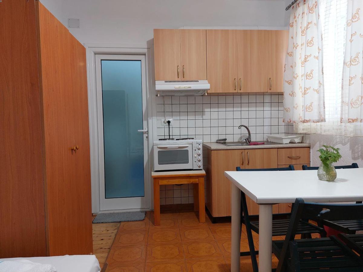 Garden Holiday Studios Химар Екстериор снимка